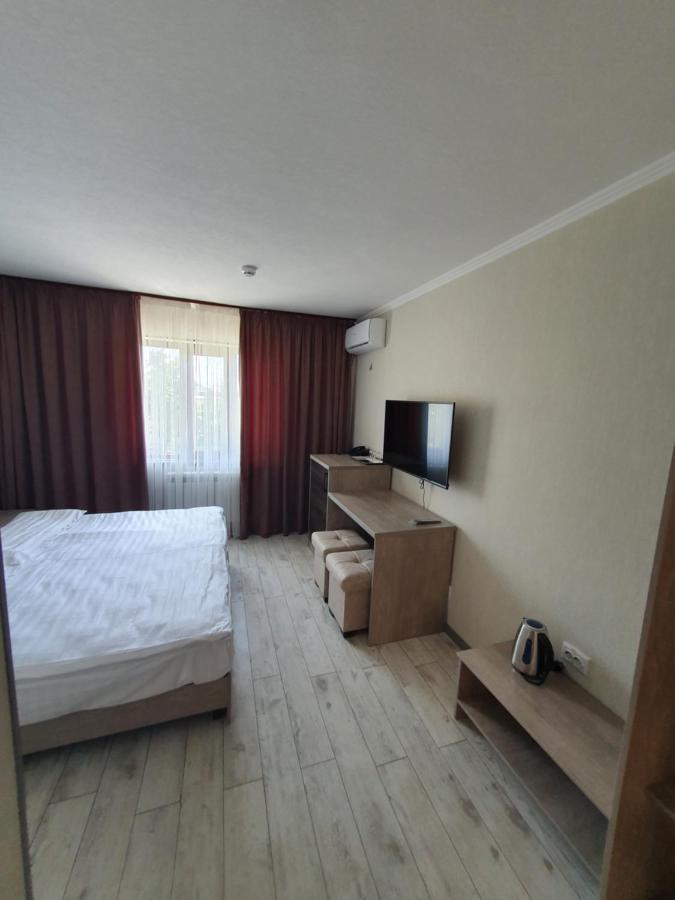 Artist Regenci Hotel Ташкент Екстериор снимка
