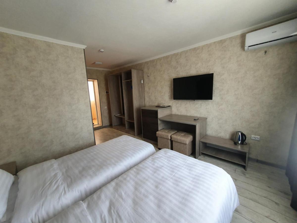Artist Regenci Hotel Ташкент Екстериор снимка