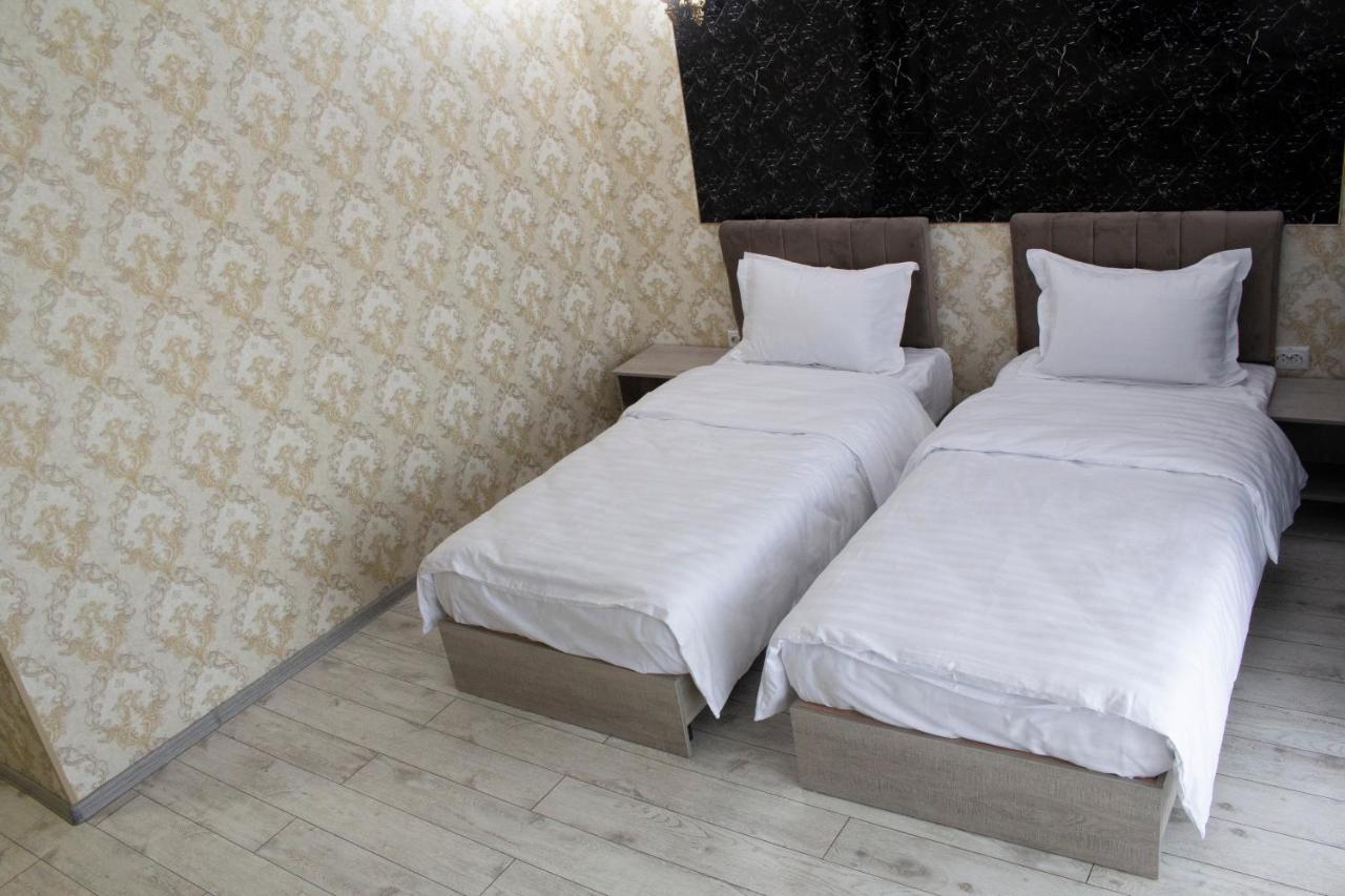 Artist Regenci Hotel Ташкент Екстериор снимка