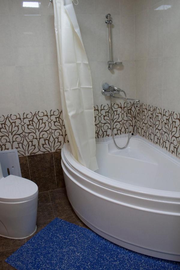 Artist Regenci Hotel Ташкент Екстериор снимка