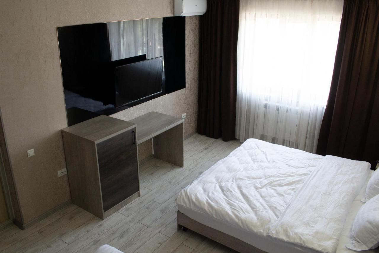 Artist Regenci Hotel Ташкент Екстериор снимка