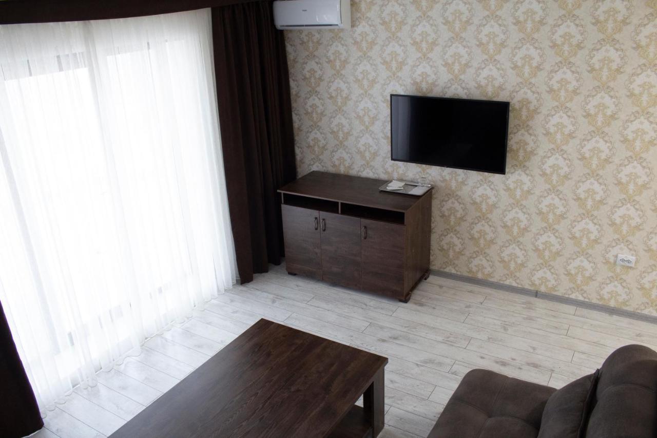 Artist Regenci Hotel Ташкент Екстериор снимка